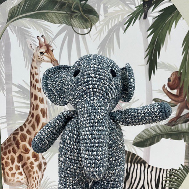 Luna-Leena olifant Max knuffel grijs - biologisch katoen - handgehaakt in Nepal