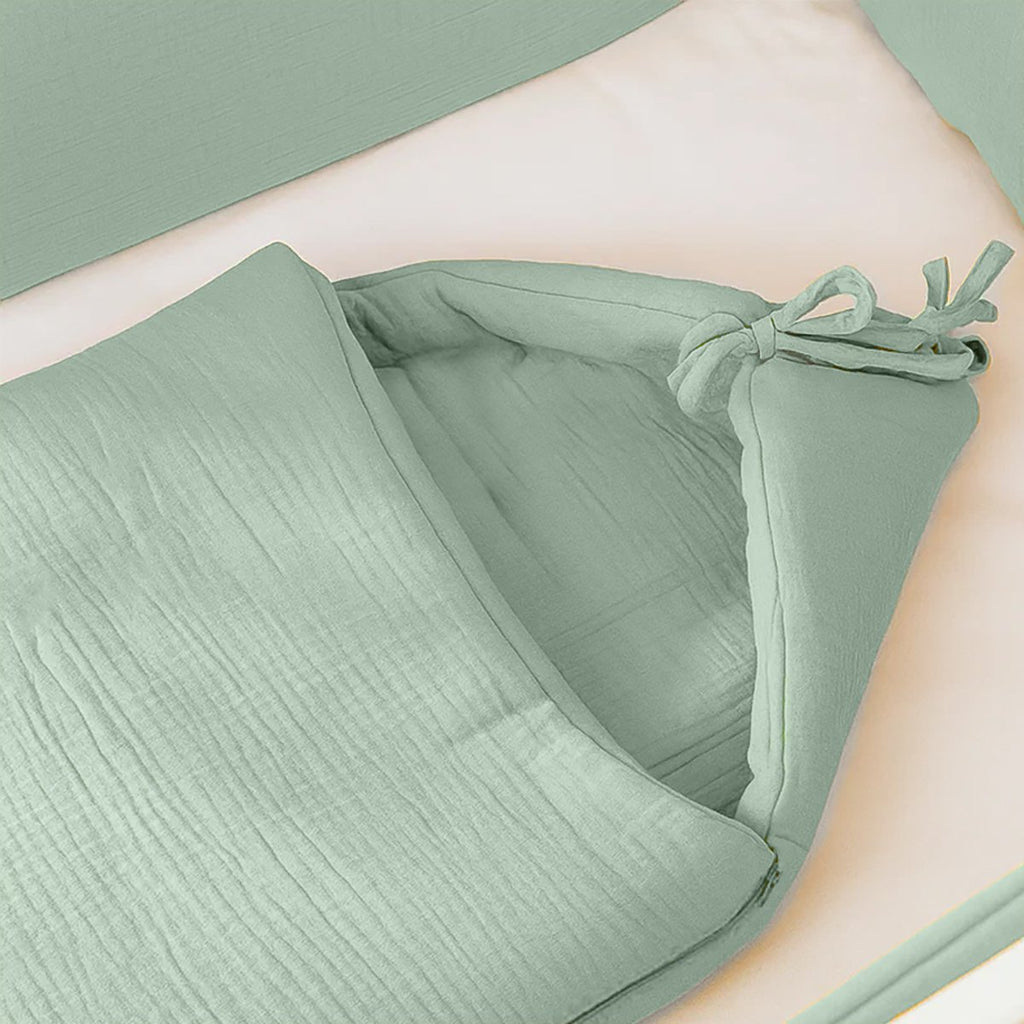 Babynest van groen biologisch katoen